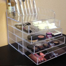 余姚市宇華日用品廠銷售部 專業提供各類噴頭、化妝品包裝及日用百貨